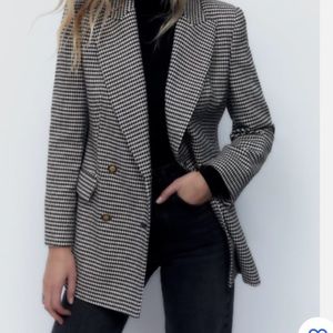 ZARA DOUBLE BREASTED HOUNDSTOOTH JACKET

REF. 8326/112

COLOR: ECRU / BLACK